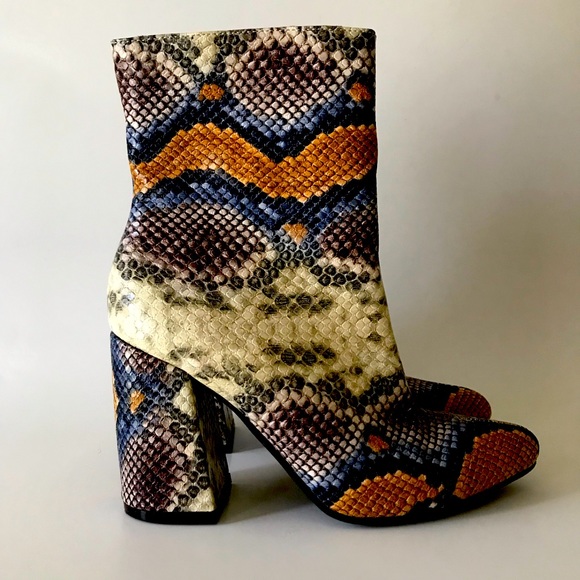 Multi Faux Snake Print Ankle Boot -Sz 6M - Picture 2 of 10